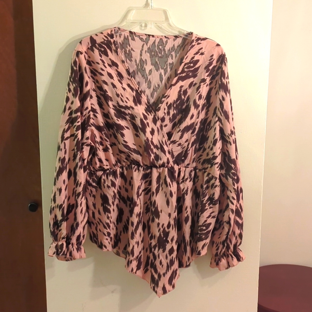 Flirty long sleeves top